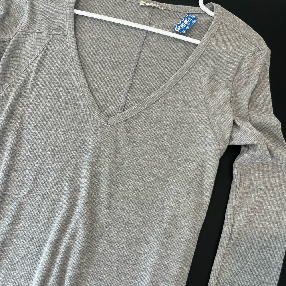 NWT Free People Gray V-Neck Long Sleeve Top